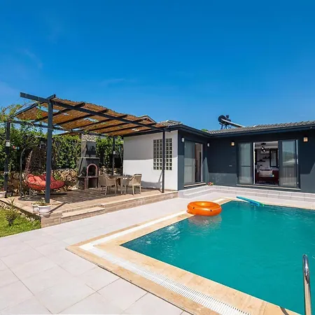 Murphy Villa *